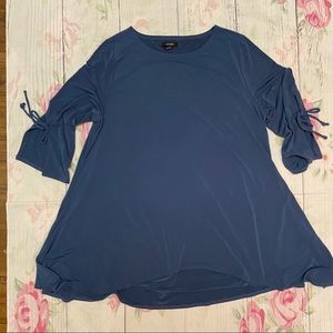 💥 Plus sized Beautiful blue Asymmetrical top